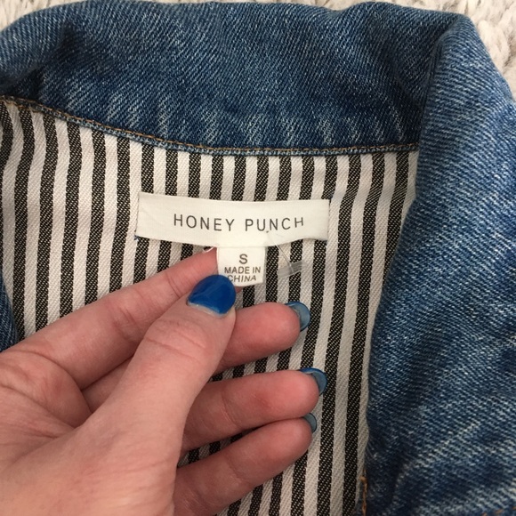 Honey Punch Embroidered Denim Jacket Sz Small - Picture 7 of 7